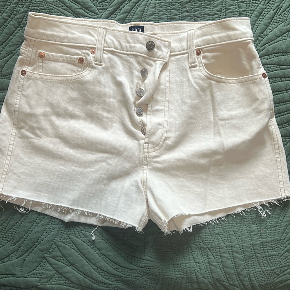 Gap cheeky denim short